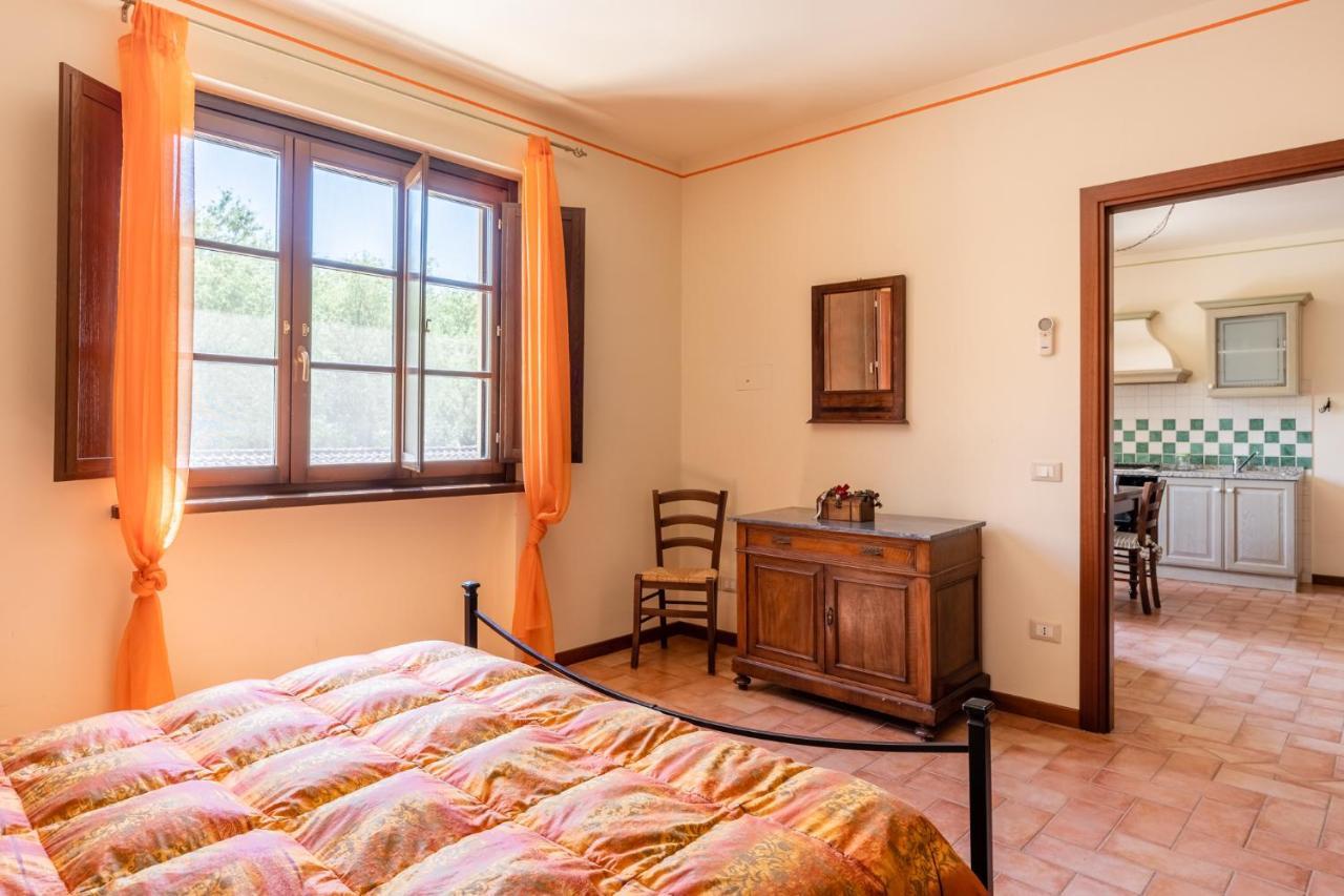 Casolare Dei Fiori - Mughetto Villa Montecarlo Bagian luar foto